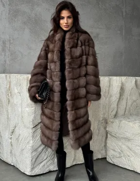 Шуба из куницы V-образный воротник