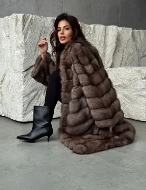 Шуба из куницы V-образный воротник