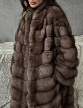 Шуба из куницы V-образный воротник