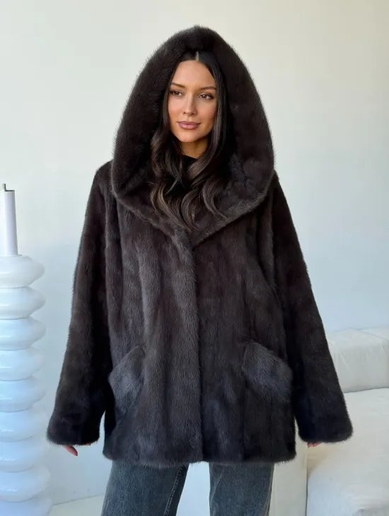 Норковый полушубок с капюшоном