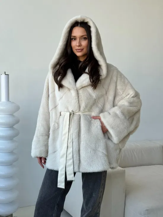 Шуба автоледи под пояс из меха норки