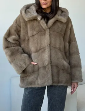 Короткая  норковая шуба с капюшоном