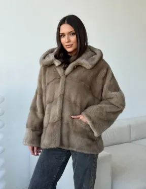 Короткая  норковая шуба с капюшоном