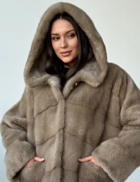 Короткая  норковая шуба с капюшоном