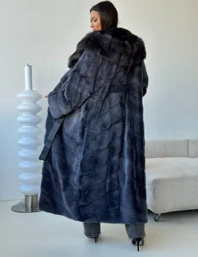 Длинная норковая шуба с куницей капюшон