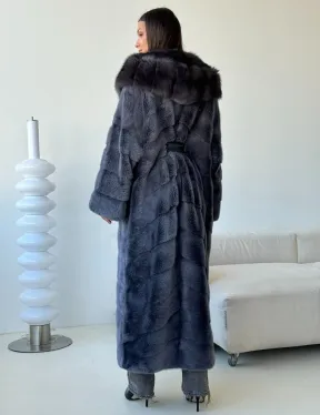 Длинная норковая шуба с куницей капюшон
