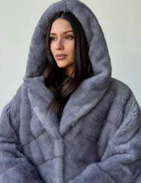 Голубая норковая шуба с капюшоном oversize