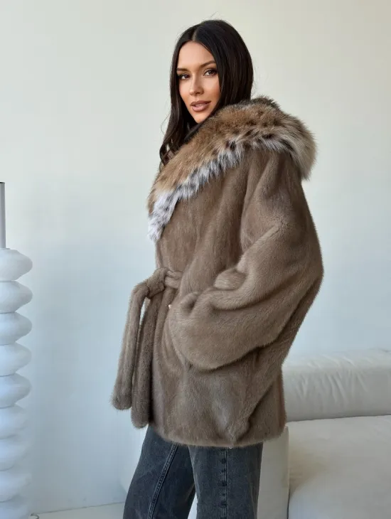 Норка - шуба летучая мышь с капюшоном рысь