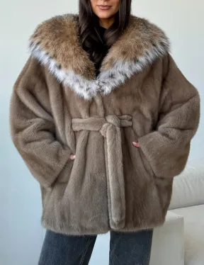 Норка - шуба летучая мышь с капюшоном рысь