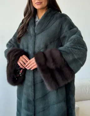 Норковая шуба с манжетами из куницы - цвет зеленый