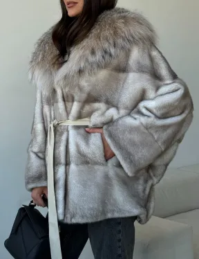Шуба из натуральной норки с капюшоном из рыси