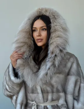 Шуба из натуральной норки с капюшоном из рыси