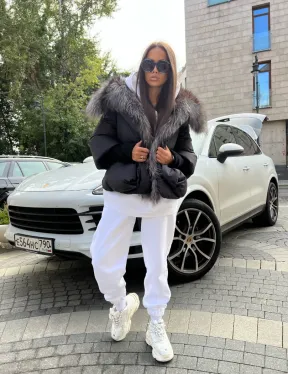 Пуховик с воротником из чернобурой лисы