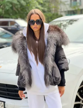 Пуховик с воротником из чернобурой лисы