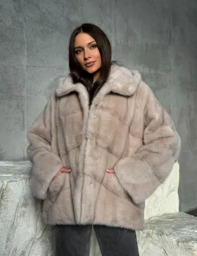 Норковый полушубок с капюшоном в цвете пудра