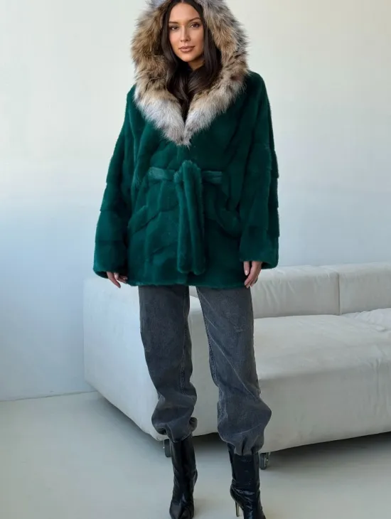 Норковая шуба с капюшоном из рыси