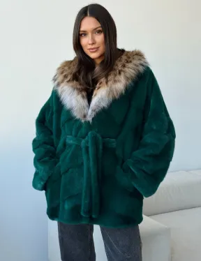 Норковая шуба с капюшоном из рыси