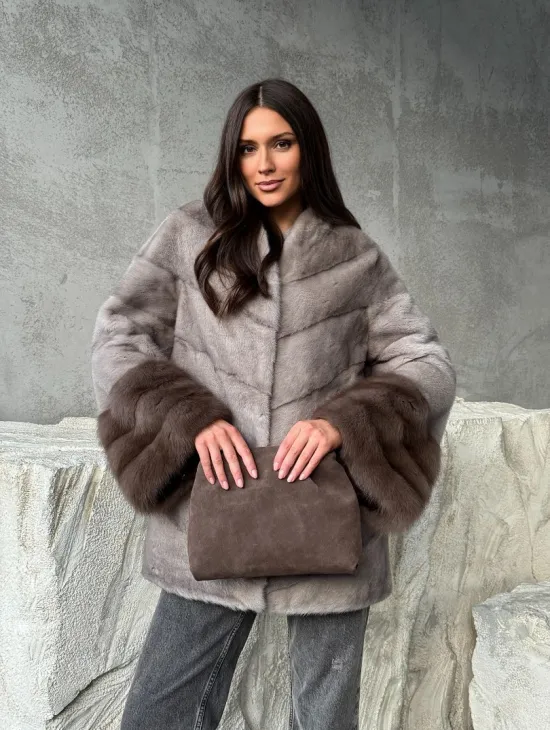 Норковое полупальто с меховыми манжетами из куницы