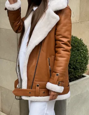 Женская дубленка авиатор в цвете виски