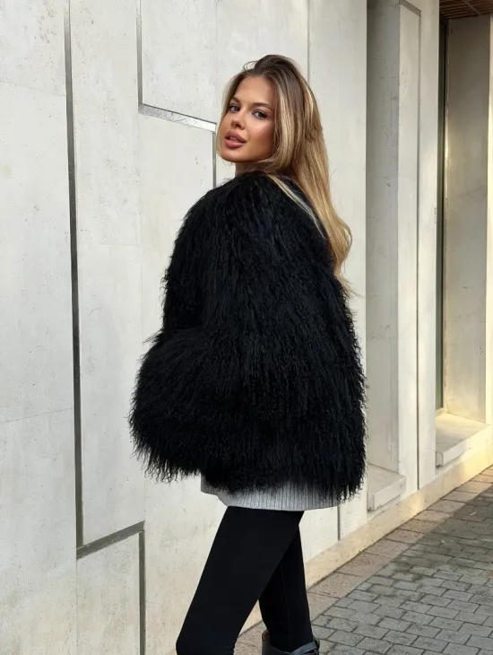 Полушубок черный из ламы