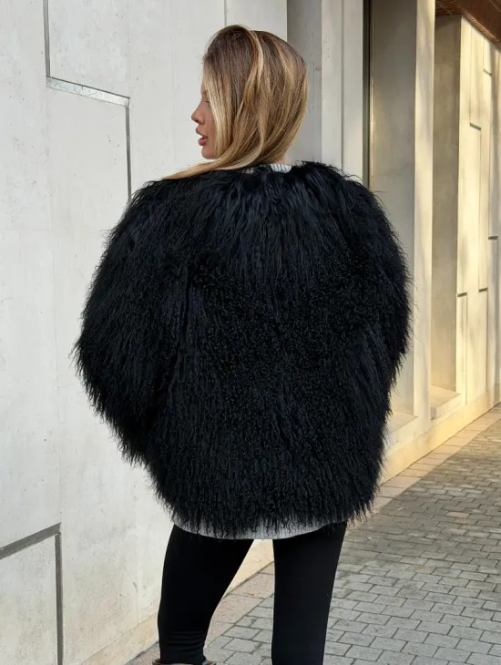 Полушубок черный из ламы