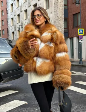 Шуба из лисы с капюшоном