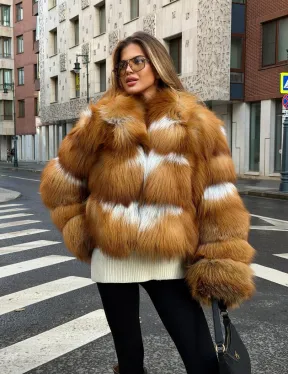 Шуба из лисы с капюшоном