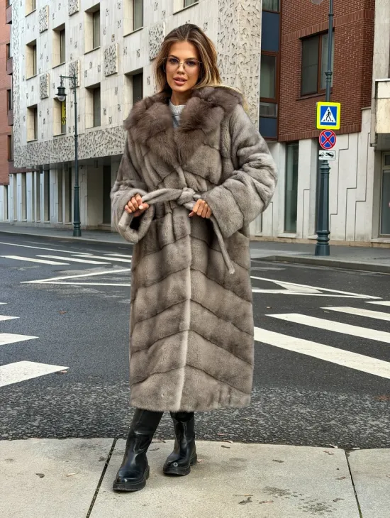 Шуба норковая женская с капюшоном куница