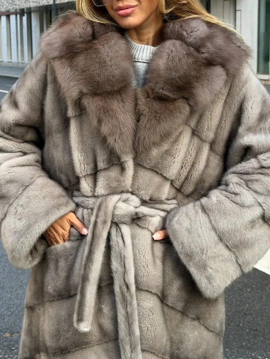 Шуба норковая женская с капюшоном куница