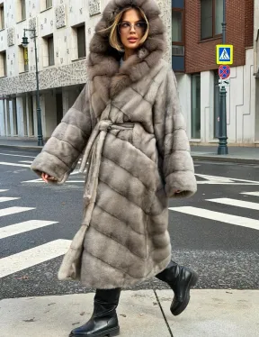 Шуба норковая женская с капюшоном куница