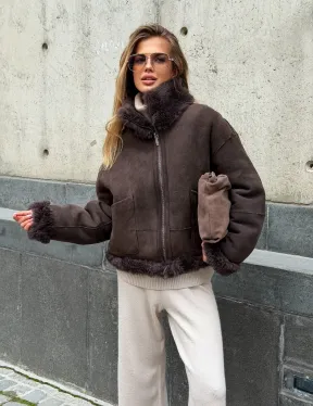 Натуральная двухсторонняя дубленка - бомбер