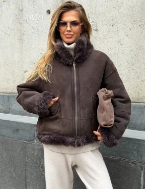 Натуральная двухсторонняя дубленка - бомбер