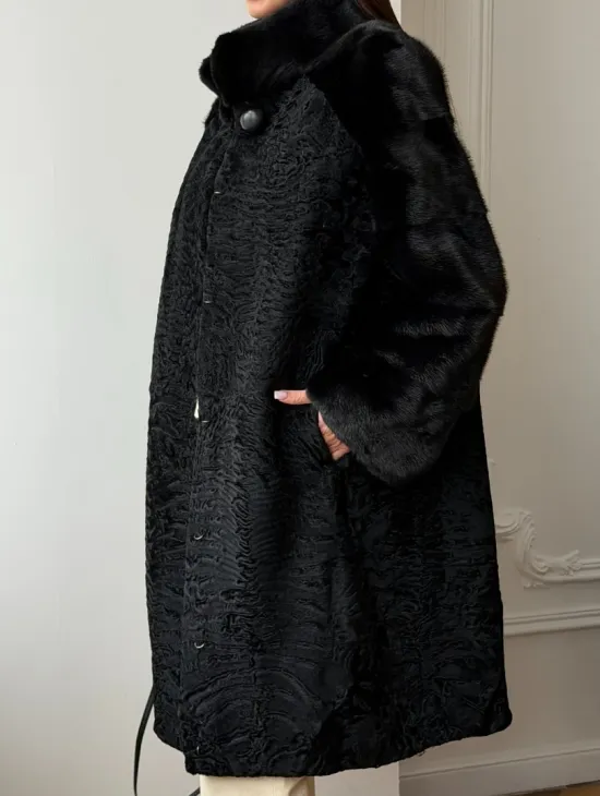 Шуба из каракуля с норкой - стойка воротник