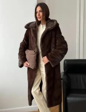Коричневая норковая шуба с капюшоном