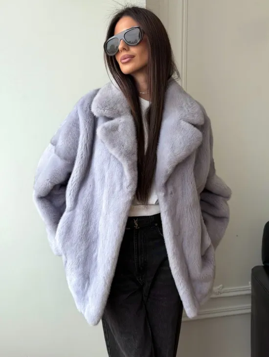 Шуба из норки короткая с английским воротником