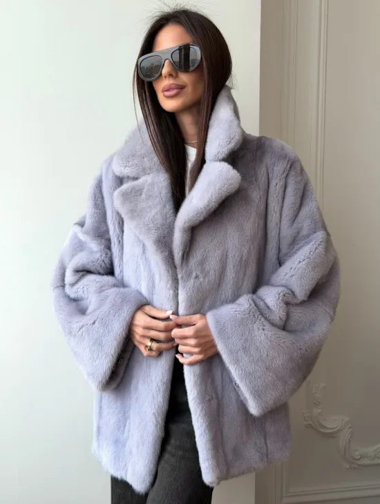 Шуба из норки короткая с английским воротником