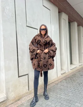 Норковое пончо из меха аукционной норки Velvet в цвете соболь