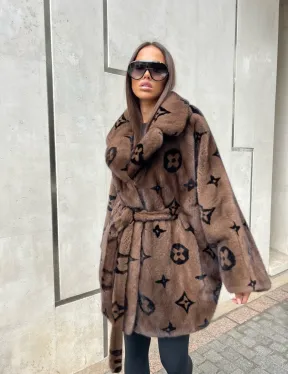 Норковое пончо из меха аукционной норки Velvet в цвете соболь