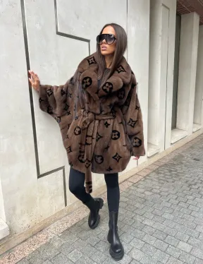 Норковое пончо из меха аукционной норки Velvet в цвете соболь