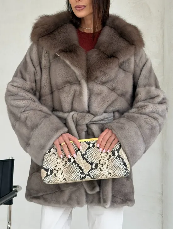 Серый норковый полушубок - капюшон куница