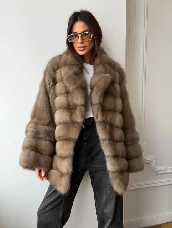 Шуба оверсайз из куницы