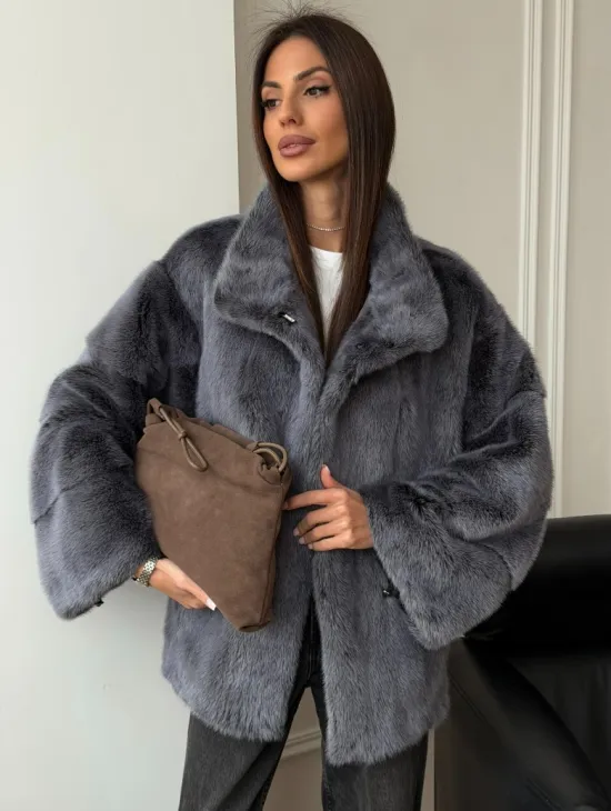 Короткая норковая шуба - стойка воротник