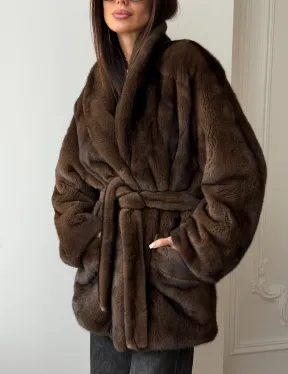 Коричневая норковая шуба под пояс - воротник шаль