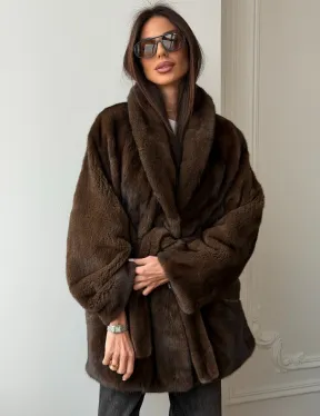 Коричневая норковая шуба под пояс - воротник шаль