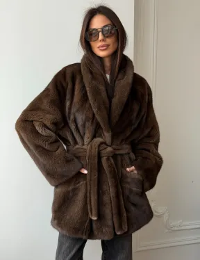 Коричневая норковая шуба под пояс - воротник шаль