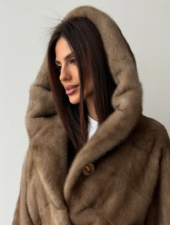 Норковая шуба пастель с капюшоном