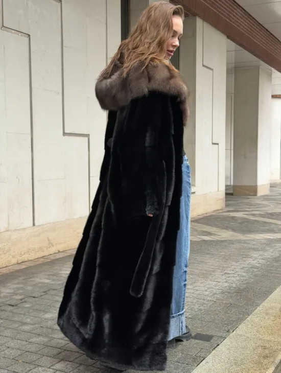 Длинная норковая шуба - кимоно с капюшоном куница