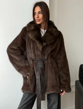 Полушубок норковый летучая мышь с воротником куницы