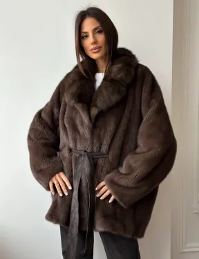 Полушубок норковый летучая мышь с воротником куницы