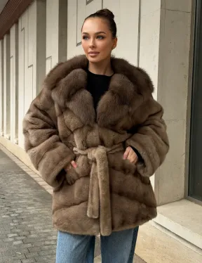 Полушубок норковый с капюшоном из меха куницы